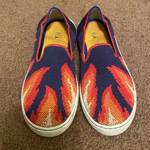 Rothys Kid’s flame sneakers size 2
